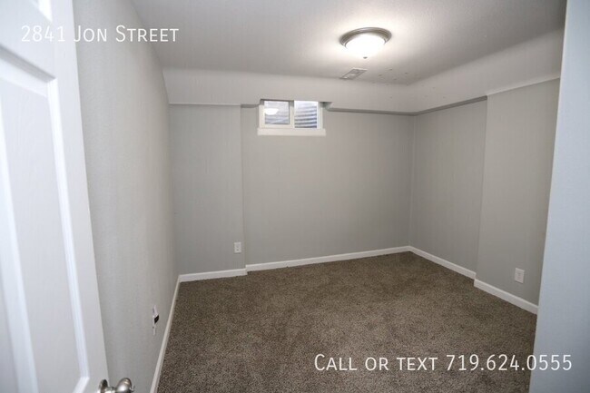 Building Photo - 2841 Jon St