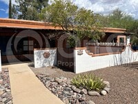 Building Photo - 457 S Paseo Quinta