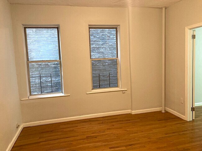 Building Photo - 5600 Hudson Ave