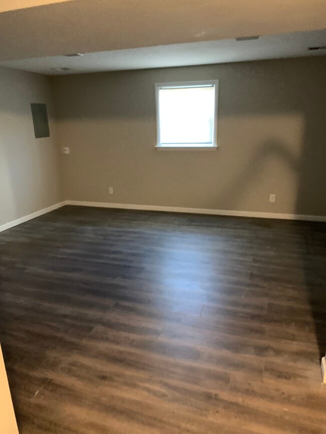 Building Photo - 3301 Buckeye Ct