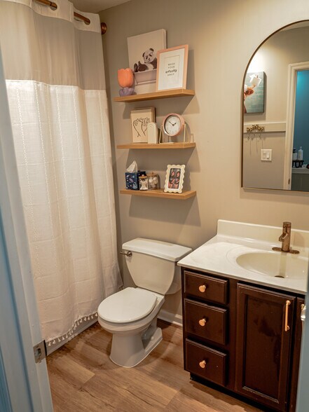 Building Photo - 2264 Ferndown Dr