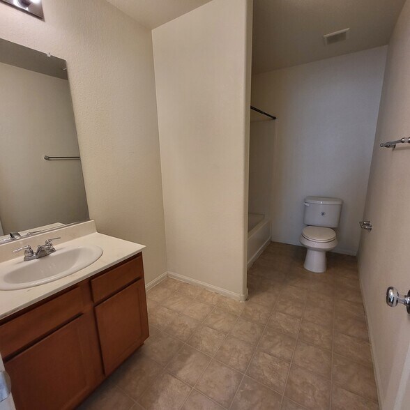 Building Photo - 9282 Keystone Ridge Ave