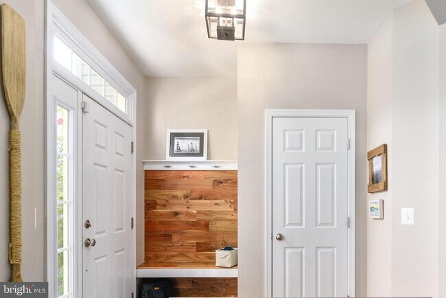 Building Photo - 2372 Battery Hill Cir
