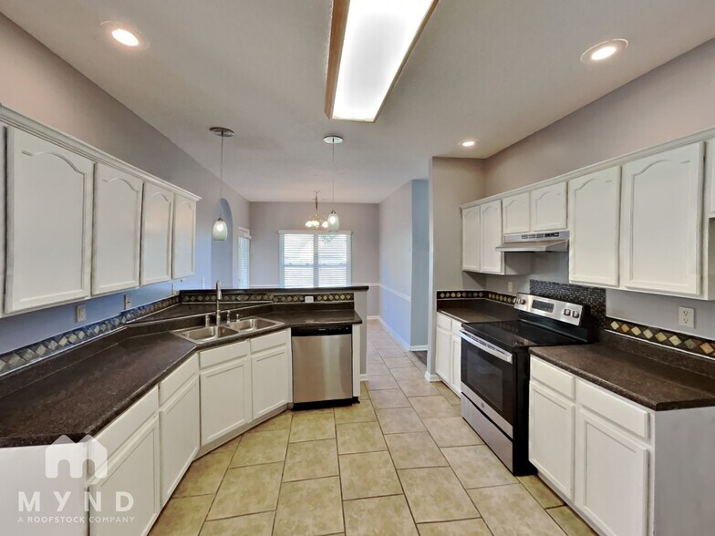 Building Photo - 9368 Brancaster Dr