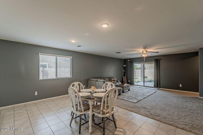 Building Photo - 8721 S 253rd Dr