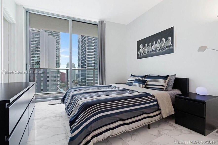 Building Photo - 1100 S Miami Ave