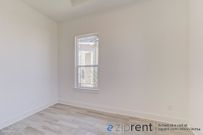 Building Photo - 3 br, 3 bath Condo - 436 Cartwheel Bend, L...