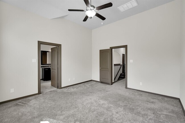 Building Photo - 111 Aventura Pl