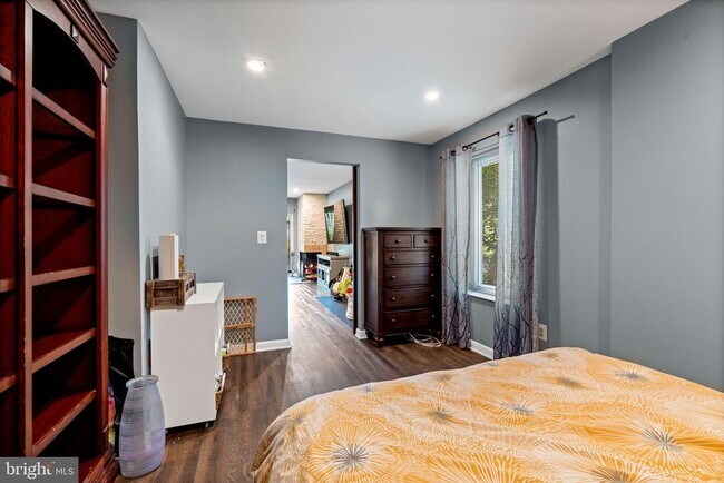 Building Photo - 2012 Swans Neck Way