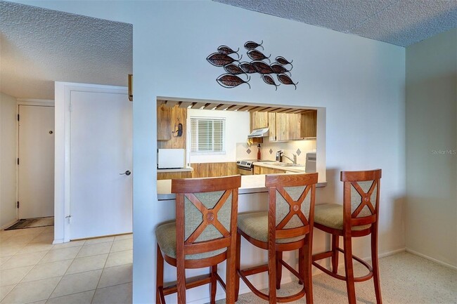 Building Photo - 868 Bayway Blvd