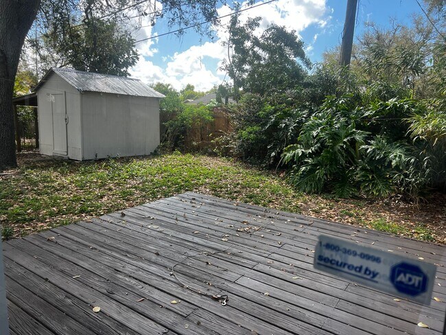 Building Photo - 2BR/2Bath Single Family 1 Car Garage South Venice Home!