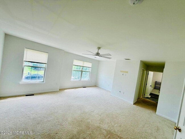 Building Photo - 33 Brownstone Rd