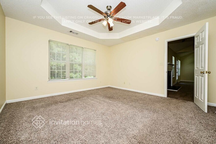 Building Photo - 8040 Highland Pkwy