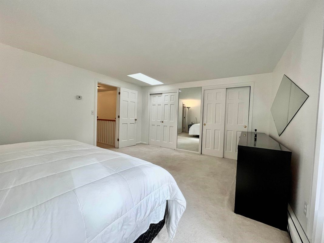 Building Photo - 22 River Bend Cir