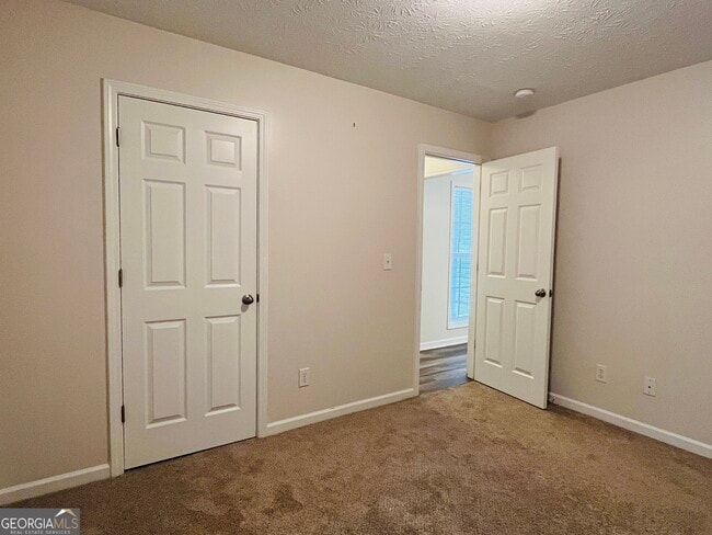 Building Photo - 108 Philmont Ct