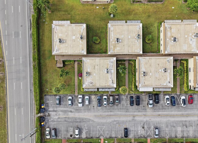 Building Photo - 52 Saxony B