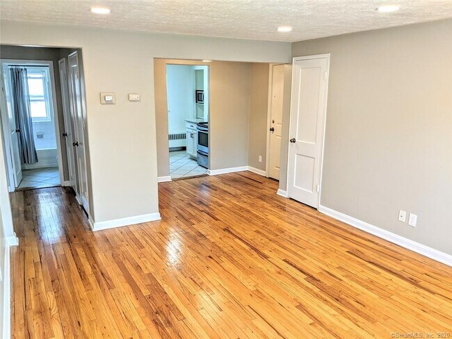 Building Photo - 1010 Trout Brook Dr