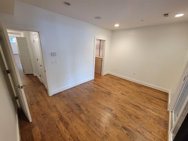 Building Photo - 1447 Girard St NW