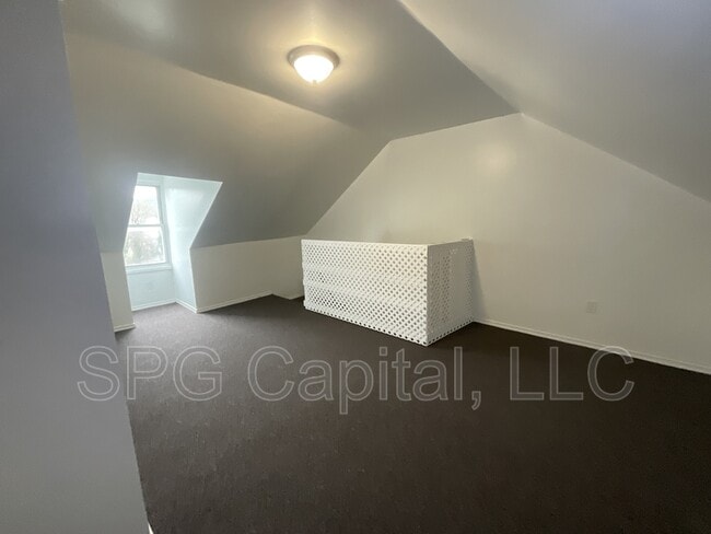 Building Photo - 650 W College Ave