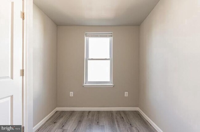 Building Photo - 5727 Osage Ave