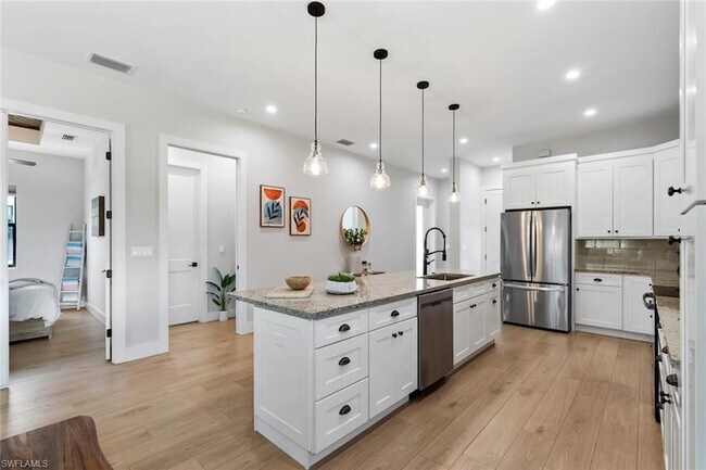 Building Photo - 3552 Hibiscus Ave