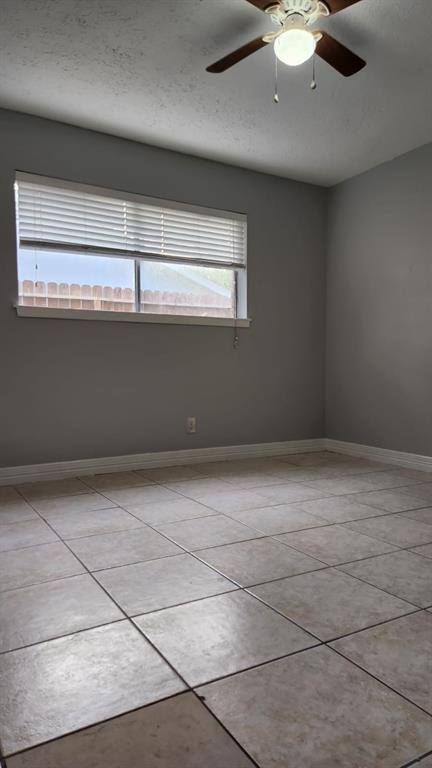 Building Photo - 22306 Woodrose Dr