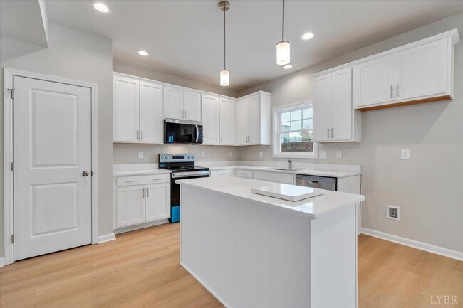Building Photo - 1217 Lochwood Hl Dr