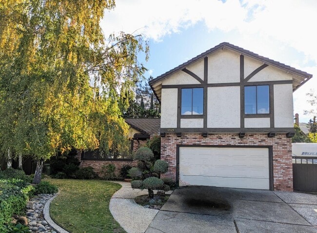 Building Photo - 6525 Idlewild Ct