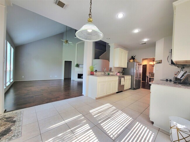 Primary Photo - 21923 Maybrook Ct