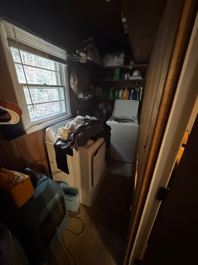 Building Photo - 168 Roy E Brown Rd