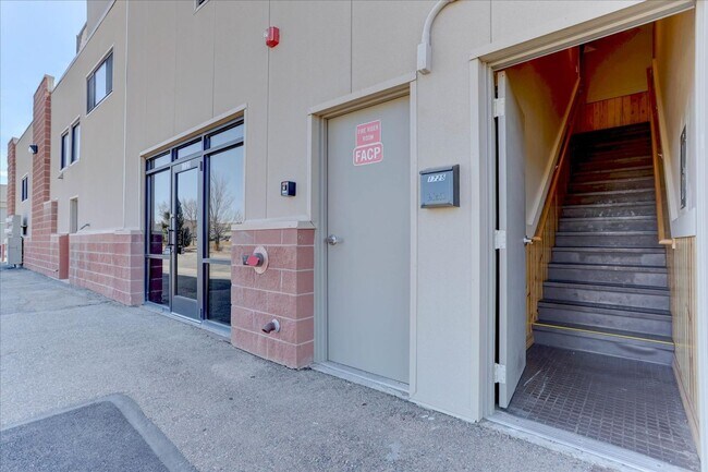 Building Photo - Caretaker Unit Available, Utilities Included, Mountain Views!