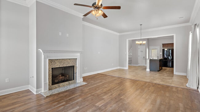 Building Photo - 70469 Chambly Ct