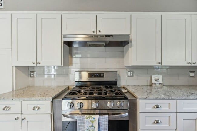 Building Photo - 1101 Glenwood Ave