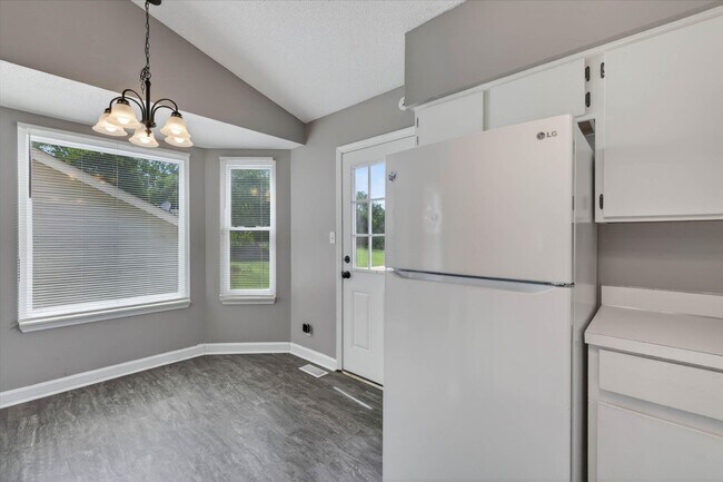 Building Photo - 91 Grassmire Dr