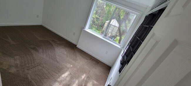 Bedroom - 103 Redwood Rd