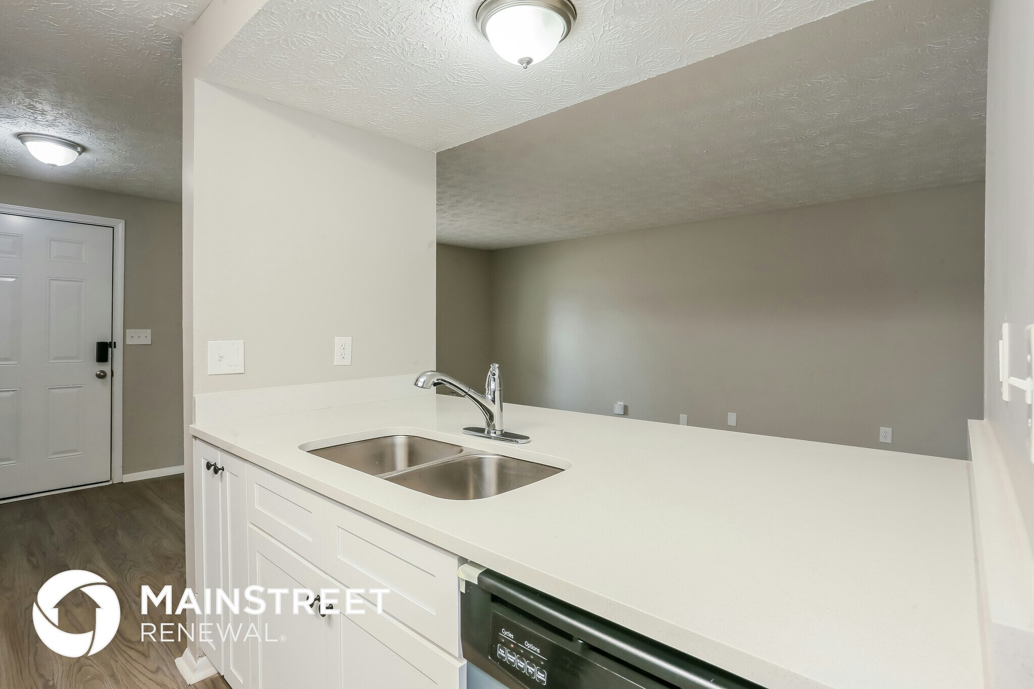 Building Photo - 2153 Scarbrough Rd