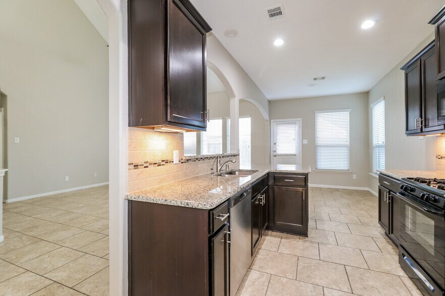 Building Photo - 21604 Hackamore Ct