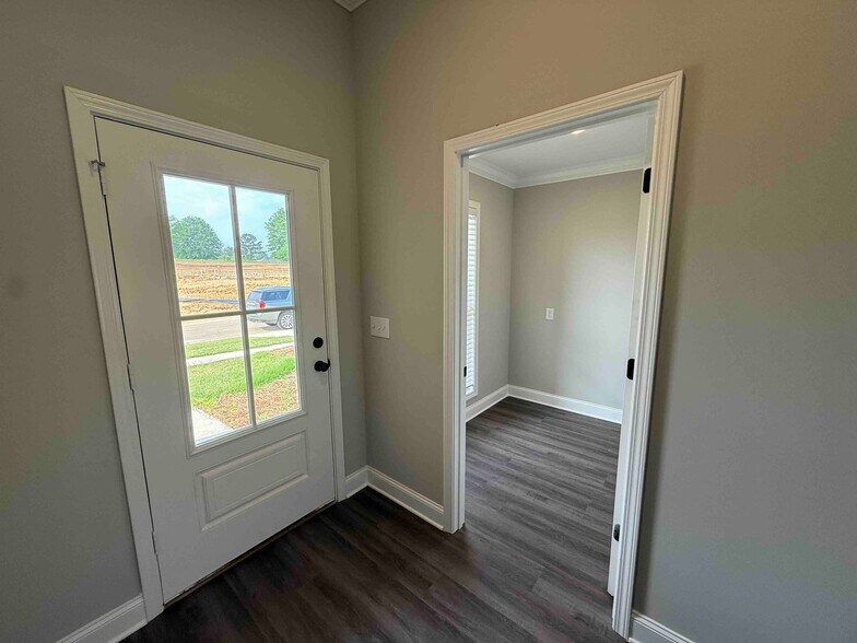 Building Photo - 548 Patrick Farms Dr