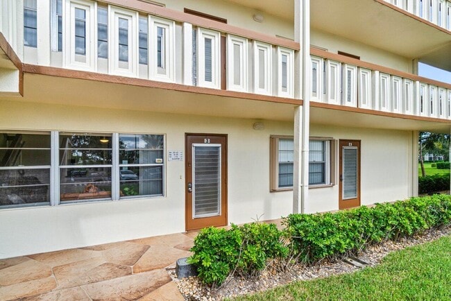 Building Photo - 3 Mansfield A