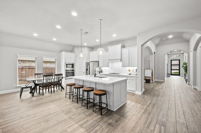 Building Photo - 8136 Tyrell Hgts Rd