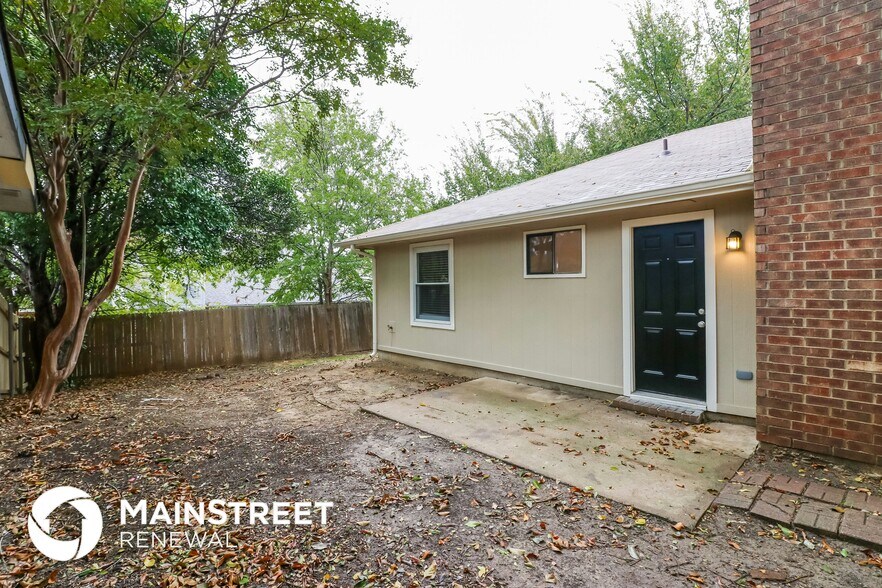 Building Photo - 331 Angelina Dr