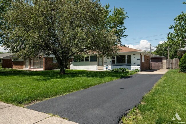 Building Photo - 1486 Burnham Ave