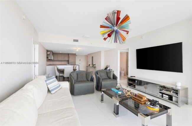 Building Photo - 400 Sunny Isles Blvd