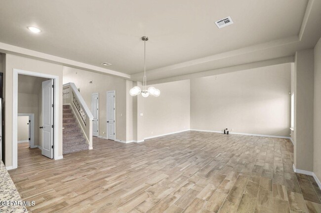 Building Photo - 6148 Oleaster Dr