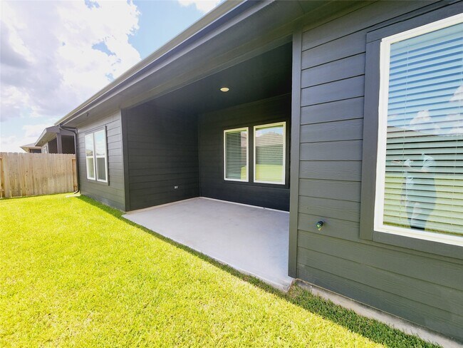 Building Photo - 40746 Rosemary Rain Ln