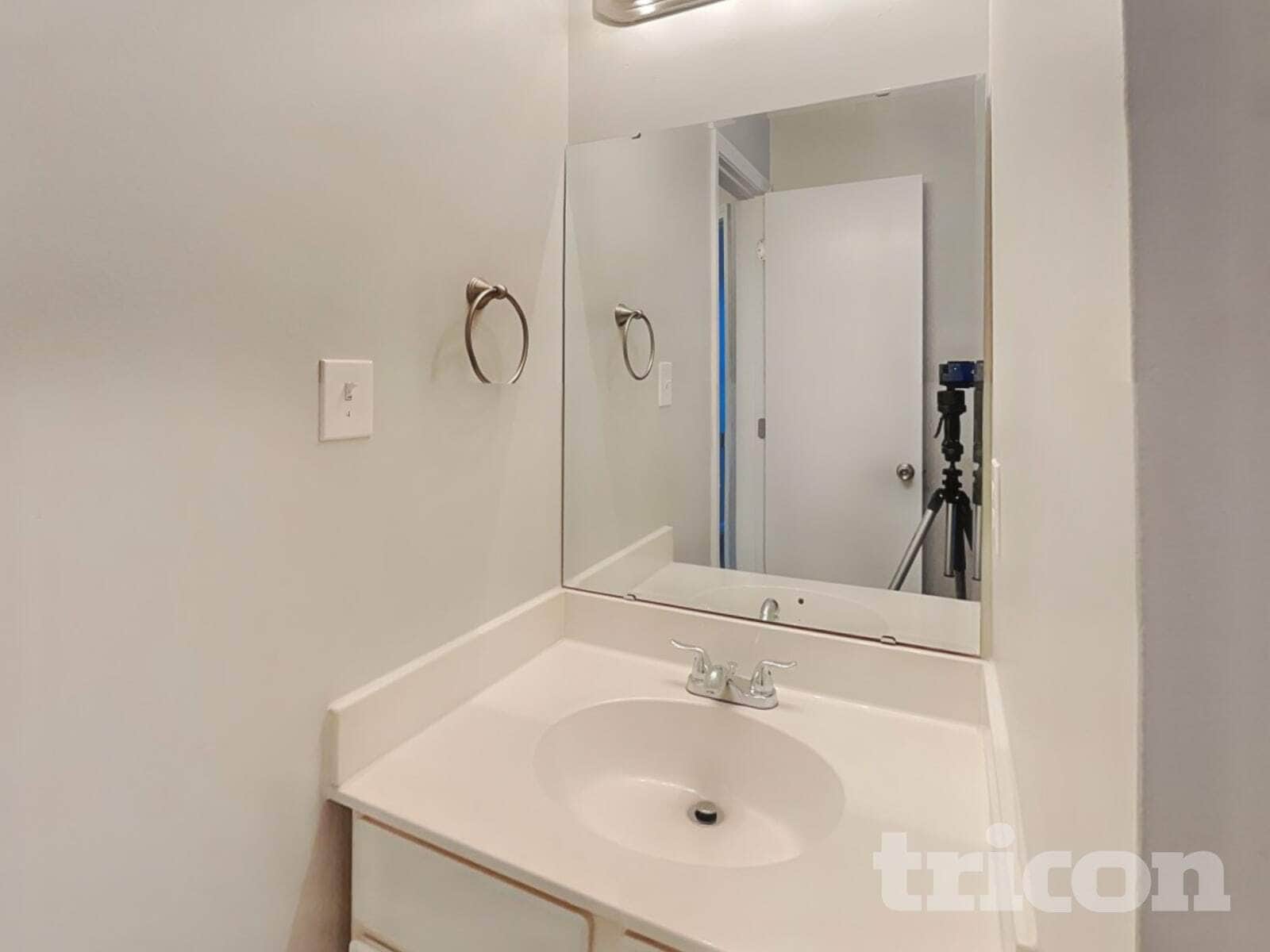 Building Photo - 10419 Battle Ct