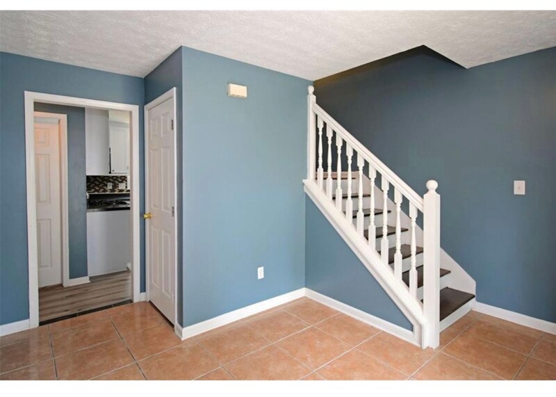 Building Photo - 2605 Waterford Park Dr