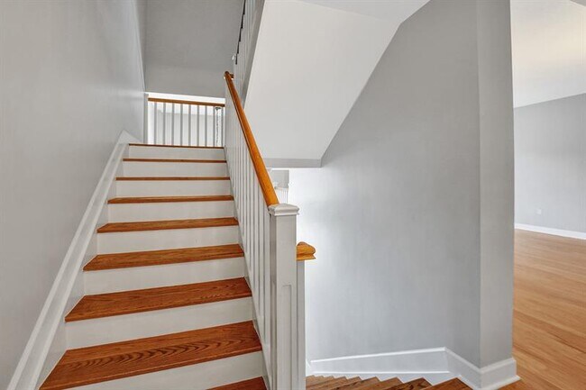 Building Photo - 1861 Coral Heights Blvd