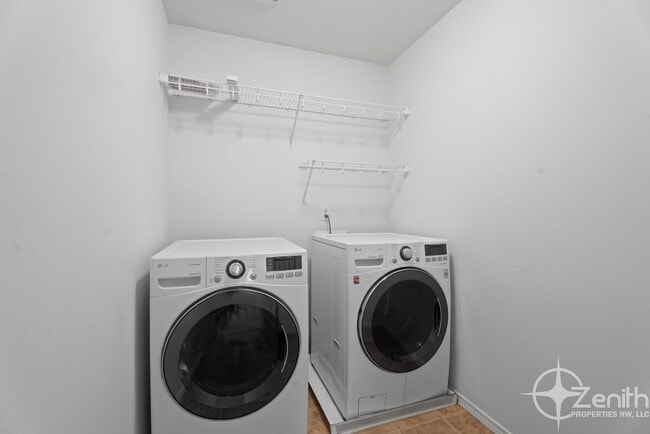 Building Photo - Inviting 3 Bedroom Washougal Home with Lar...