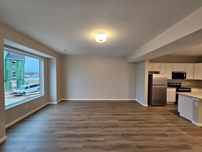 Building Photo - SIERRA TANGO CREEK RIDGE, LLC